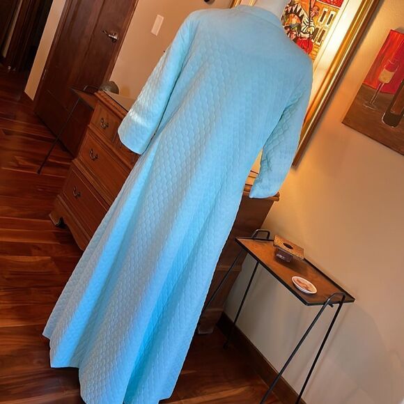 Vintage Evelyn Pearson Lounging Robe - Picture 3 of 7